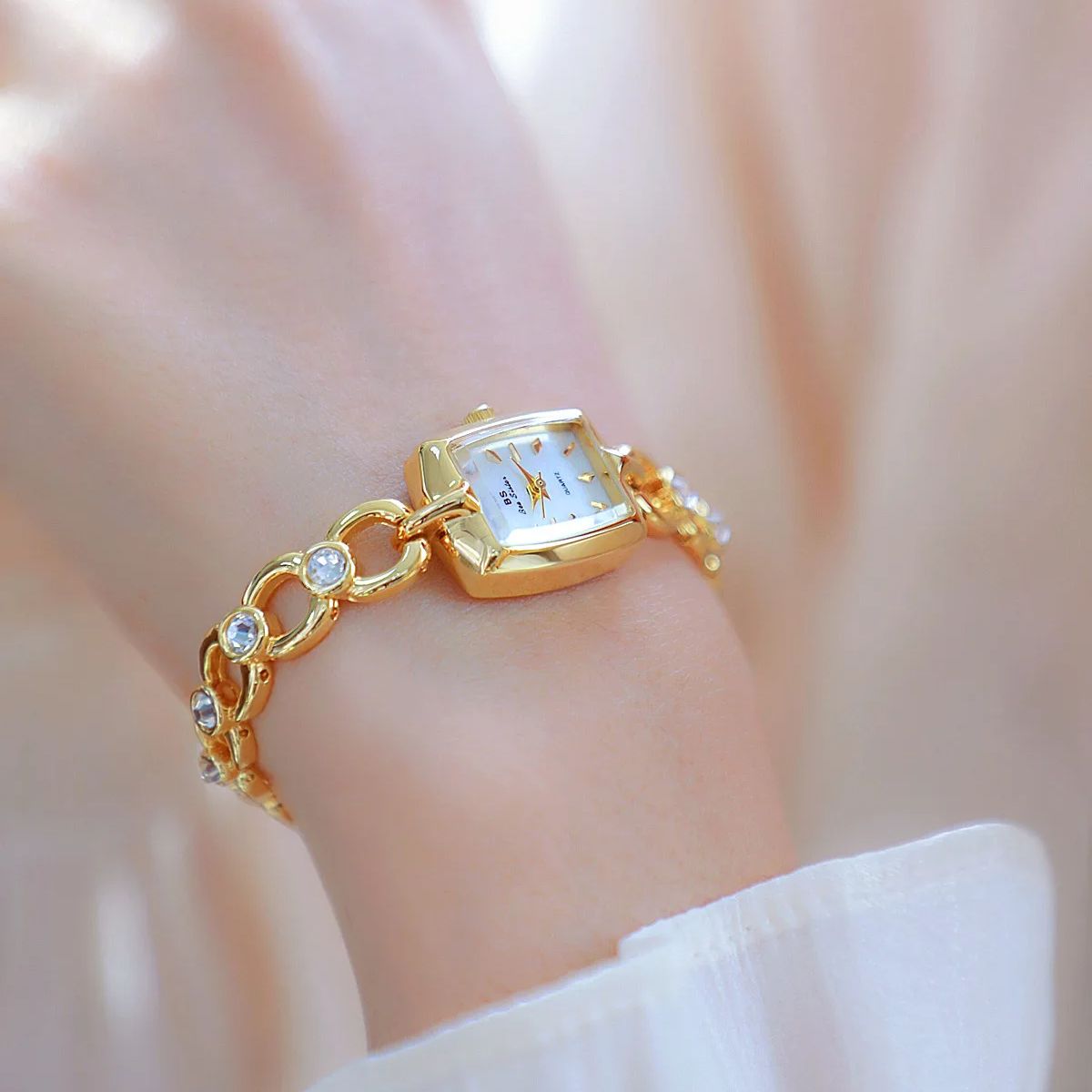 UTHAI – montre de luxe pour fe - Jewelry And Watches Luxury Brand avis et prix