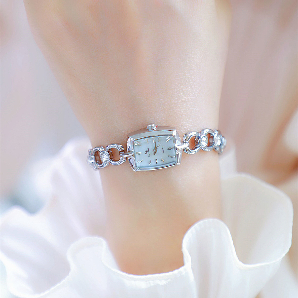 UTHAI – montre de luxe pour fe - Jewelry And Watches Luxury Brand avis et prix
