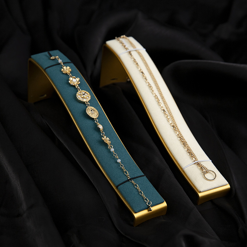 Présentoir à bijoux haut de ga - Jewelry Shop Watches avis et prix